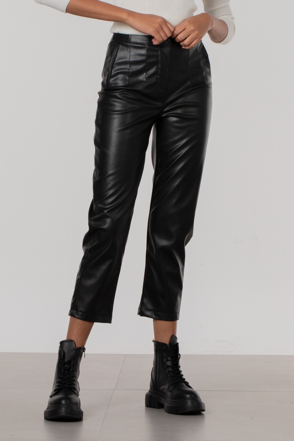 Pileli deri görünümlü pantolon-1309 Siyah